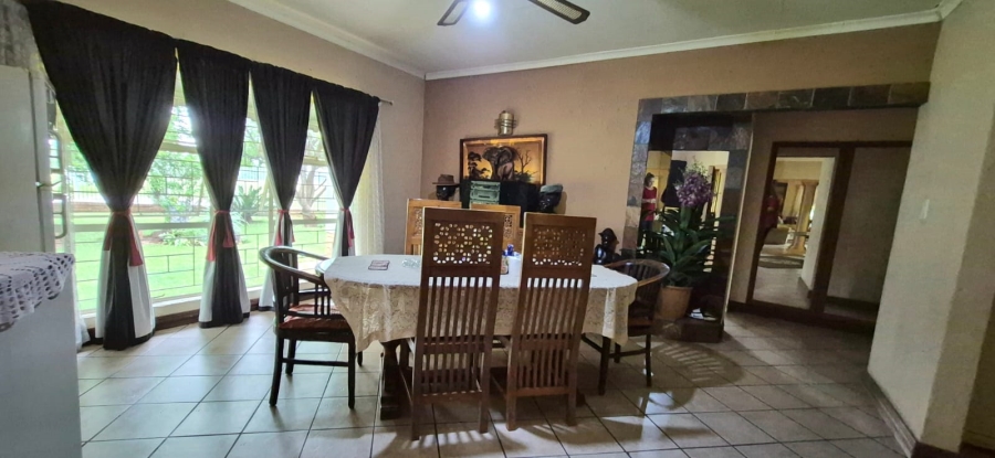 5 Bedroom Property for Sale in Swartruggens North West